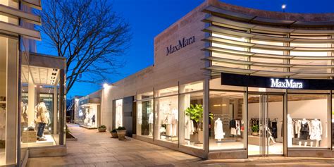 americana mall manhasset stores.